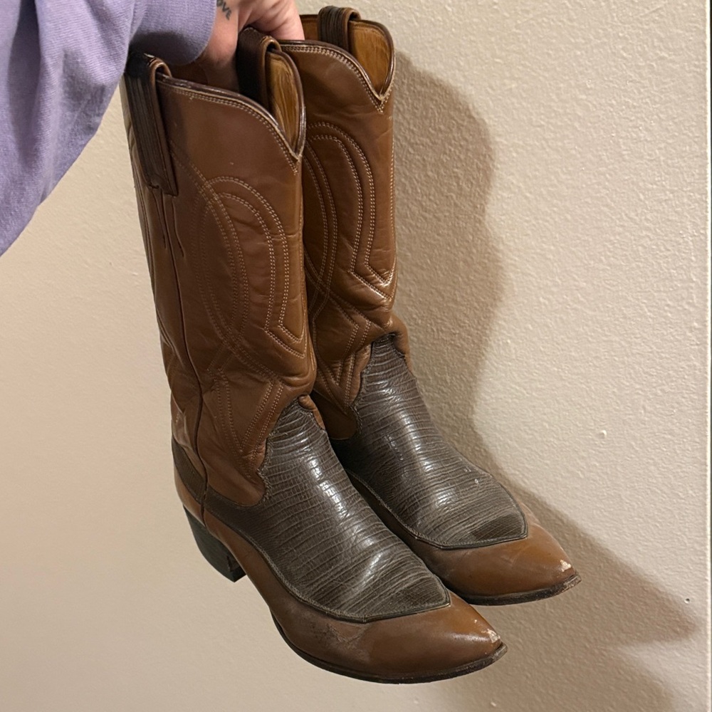 Brown and camel Cowboy Boots vintage size 6
